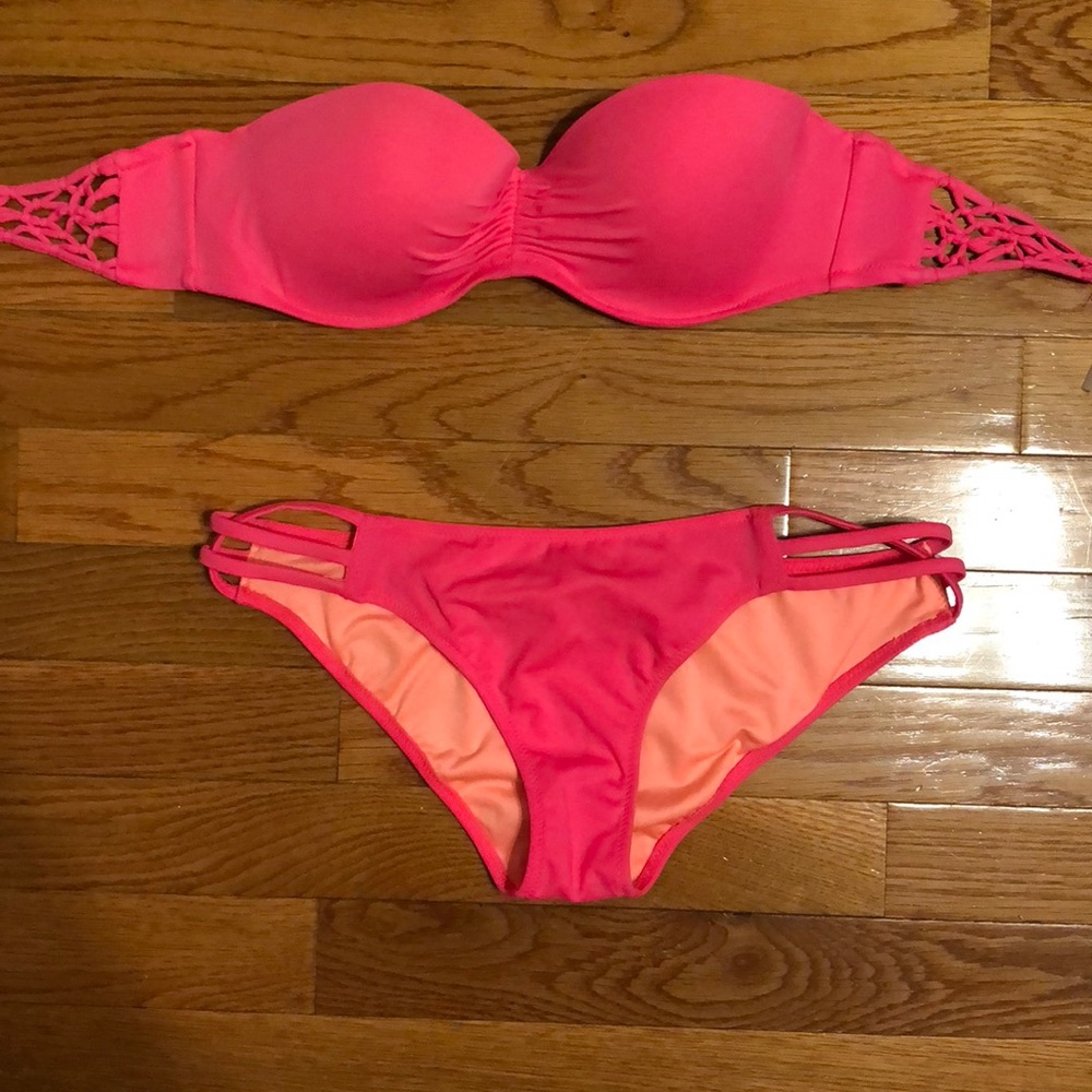 Victoria Secrets bikini set